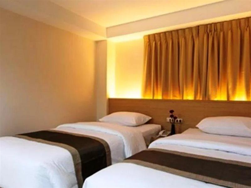 Gateway Hotel Pratunam Банкок Екстериор снимка