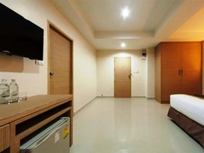 Gateway Hotel Pratunam Банкок Екстериор снимка